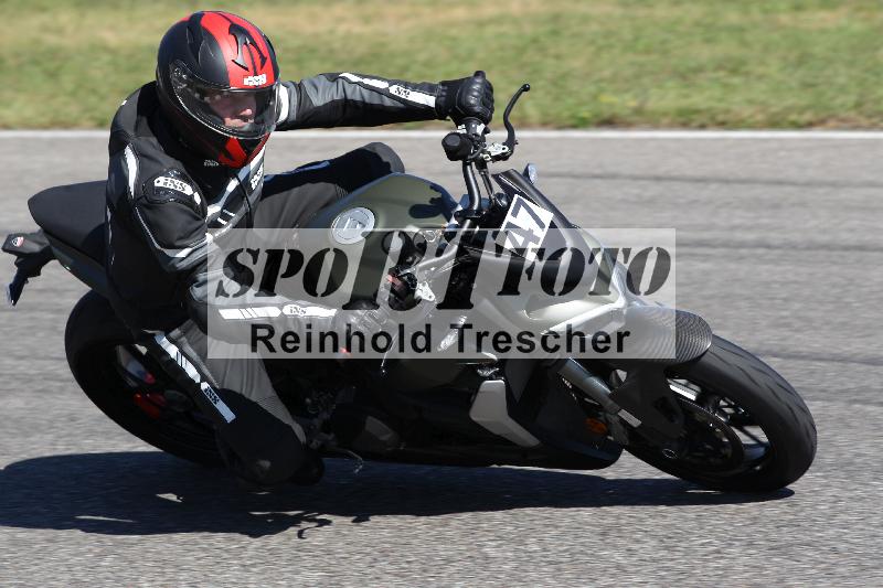 /Archiv-2025/48 25.08.2025 Cornu Master School ADR/blau-bleu/47